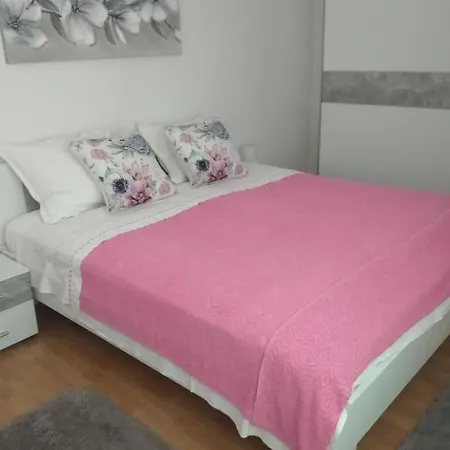 Danica Apartman *